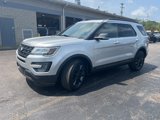 Used 2017 Ford Explorer XLT w/ Equipment Group 202A image 5