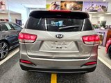 Used 2016 Kia Sorento LX w/ LX Convenience Package image 5