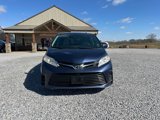 Used 2020 Toyota Sienna LE image 2