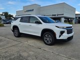 New 2025 Chevrolet Traverse LT w/ Driver Confidence Package image 2
