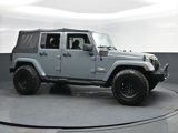 Used 2015 Jeep Wrangler Unlimited Sahara image 2