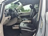 Used 2023 Chrysler Pacifica Touring-L image 5