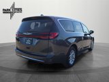 Used 2023 Chrysler Pacifica Touring-L image 3