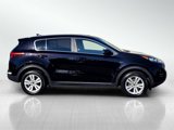 Used 2017 Kia Sportage LX image 4