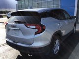 Used 2022 GMC Terrain SLE image 3