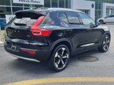 Used 2022 Volvo XC40 T5 Momentum w/ Premium Package image 2