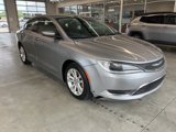 Used 2016 Chrysler 200 Limited w/ Convenience Group image 3