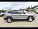 Used 2021 Jeep Cherokee Latitude image 2