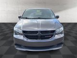 Used 2016 Dodge Grand Caravan SE image 2