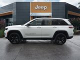 Used 2023 Jeep Grand Cherokee Limited w/ Black Appearance Package image 2