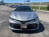 Used 2020 Toyota Camry LE image 2