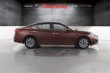 Used 2023 Nissan Altima 2.5 SV image 2