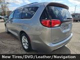 Used 2017 Chrysler Pacifica Touring-L Plus w/ Tire & Wheel Group image 5
