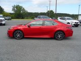 Used 2022 Toyota Camry SE image 2