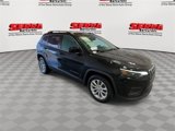 Used 2019 Jeep Cherokee Latitude w/ Popular Appearance Group image 3