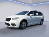 Used 2022 Chrysler Pacifica Touring-L image 2