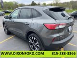 Used 2022 Ford Escape SE w/ SE Sport Appearance Package image 5