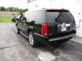 Used 2011 Cadillac Escalade ESV Luxury image 3
