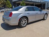 Used 2017 Chrysler 300 C Platinum image 5