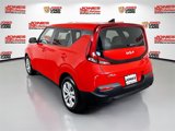 Used 2022 Kia Soul LX image 2