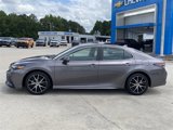 Used 2023 Toyota Camry SE image 2