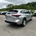 Used 2022 Toyota Highlander LE image 3