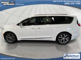 Used 2017 Chrysler Pacifica Limited image 6