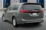 New 2025 Chrysler Pacifica Select image 3