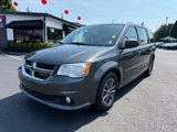 Used 2017 Dodge Grand Caravan SXT image 2