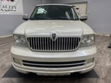 Used 2006 Lincoln Navigator Ultimate image 2