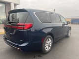 New 2025 Chrysler Pacifica Select image 3