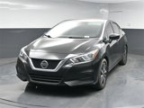 Used 2022 Nissan Versa SV image 3