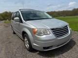 Used 2010 Chrysler Town & Country Touring w/ Entertainment Group #2 image 6