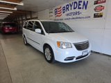Used 2016 Chrysler Town & Country Touring image 2