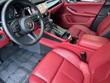Certified 2025 Porsche Macan image 4