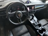 Certified 2022 Porsche Macan image 4