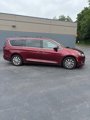 Used 2017 Chrysler Pacifica Touring-L image 3