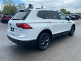 Used 2022 Volkswagen Tiguan SE image 3