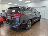 Used 2021 Chrysler Pacifica Touring-L image 5
