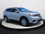 Used 2015 Nissan Rogue S image 2