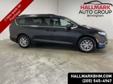 Used 2022 Chrysler Pacifica Touring image 2