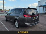 Used 2023 Chrysler Pacifica Touring-L image 5