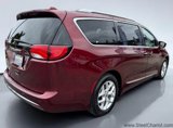 Used 2018 Chrysler Pacifica Touring-L w/ Advanced Safetytec Group image 5