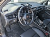 Certified 2025 Porsche Macan image 4