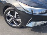 Used 2021 Hyundai Elantra SEL w/ Convenience + Premium Package image 3