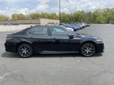 Used 2023 Toyota Camry SE image 2