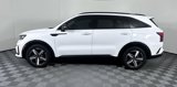 Used 2023 Kia Sorento S w/ Panoramic Sunroof Package image 5