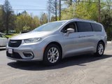 Used 2021 Chrysler Pacifica Touring-L image 3