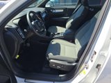Used 2025 Volvo XC40 B5 Core image 3