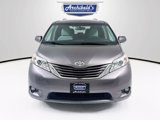 Used 2017 Toyota Sienna LE image 2